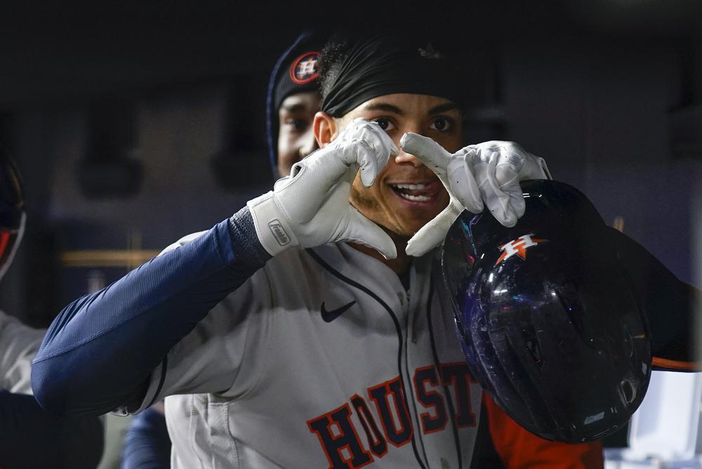 Astros barren a Yanquis