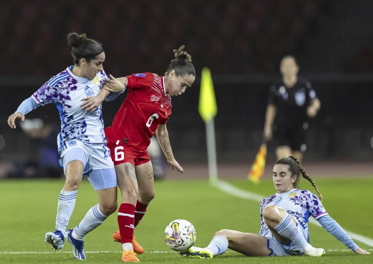 Femenina liga