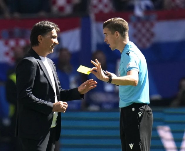 Arbitro Frances