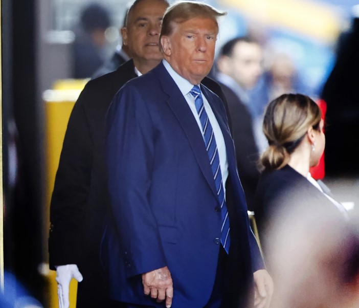 Trump trunal2