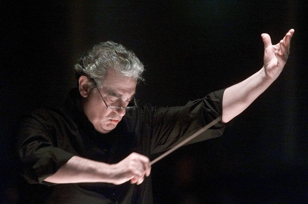 acusanPlacidoDomingo